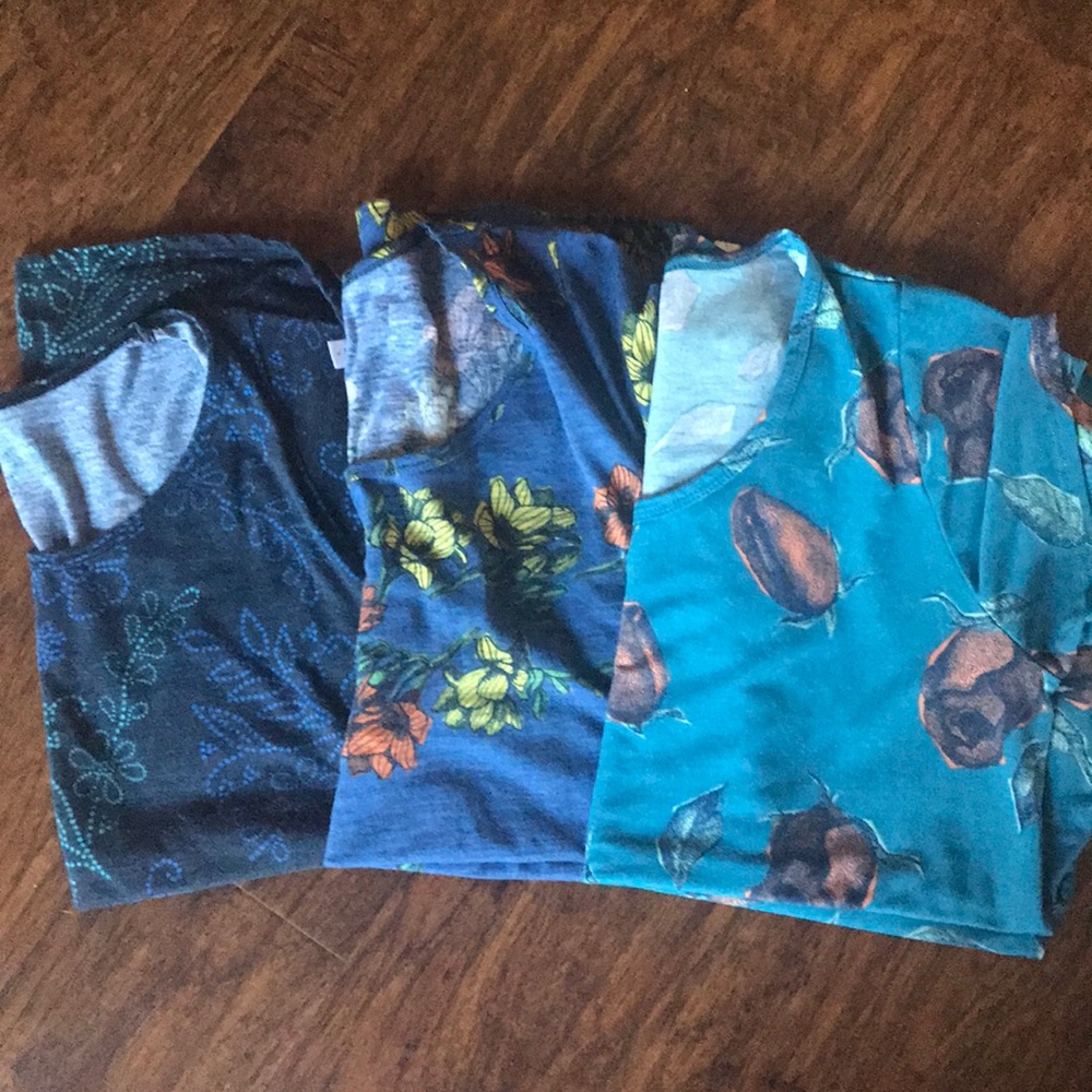 Lot of 3 Lularoe Class tees size large floral